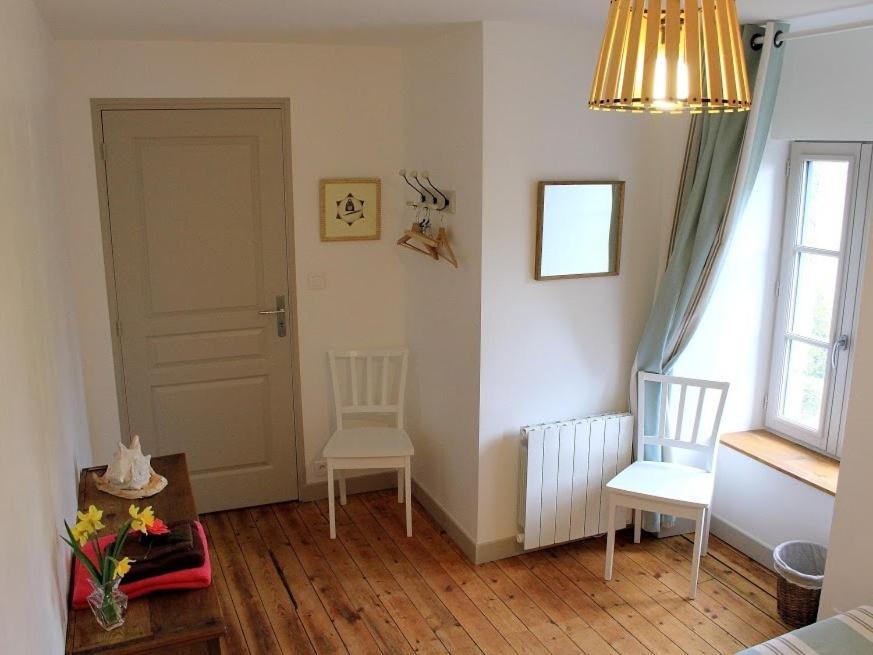 Vakantiehuis La Petite Aze Saint-Coulomb