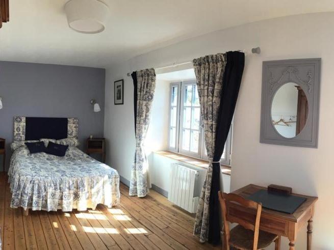 Vakantiehuis La Petite Aze Saint-Coulomb